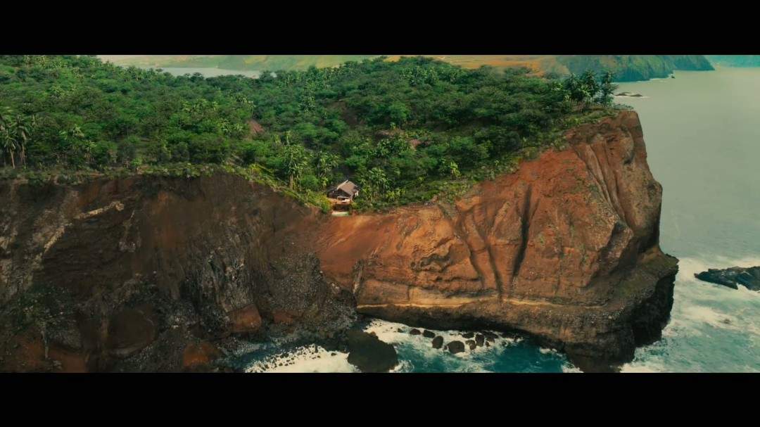 恐怖片《猩疯血雨》首曝预告 性感美女遭杀戮